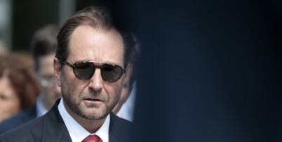image: Hevder han ble tilbudt 100 millioner av Røkke for å «fjerne» Christer Tromsdal